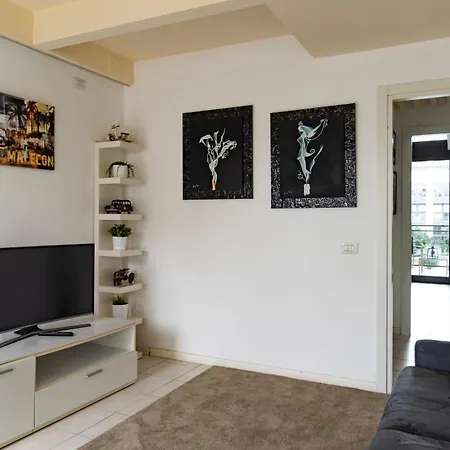 Youhosty - Mariani 6 Apartment *